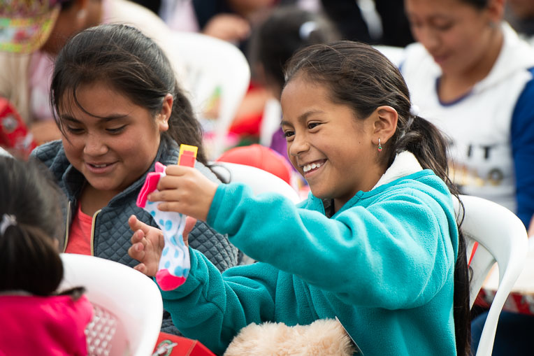 Children from poor communities in Ecuador received shoebox gifts and heard the Gospel of Jesus Christ.