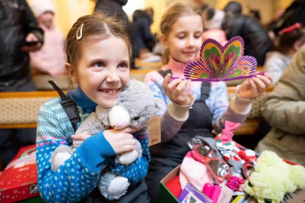 Daryna and her sister Kalyna (at right) were overjoyed with their shoebox gifts