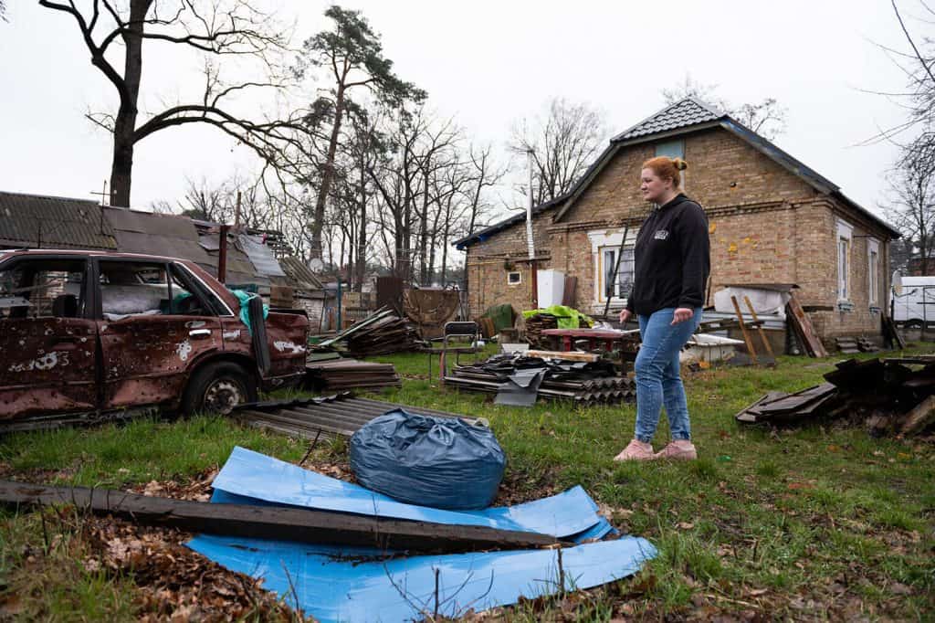 Restoring A Home In Ukraine Samaritan S Purse Canada   2340UA A3 177 1024x682 