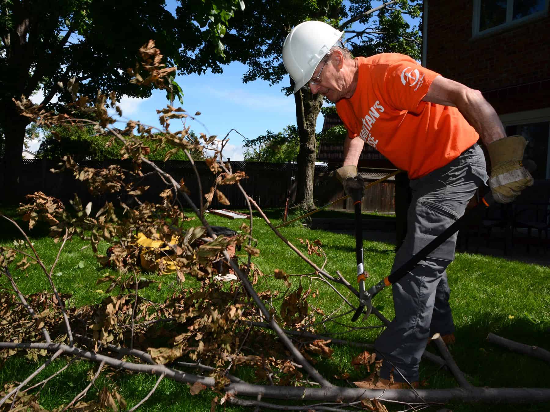 Samaritan’s Purse volunteers helped homeowners in Ottawa, ON clear their homes of fallen trees and debris after violent May long weekend storms.