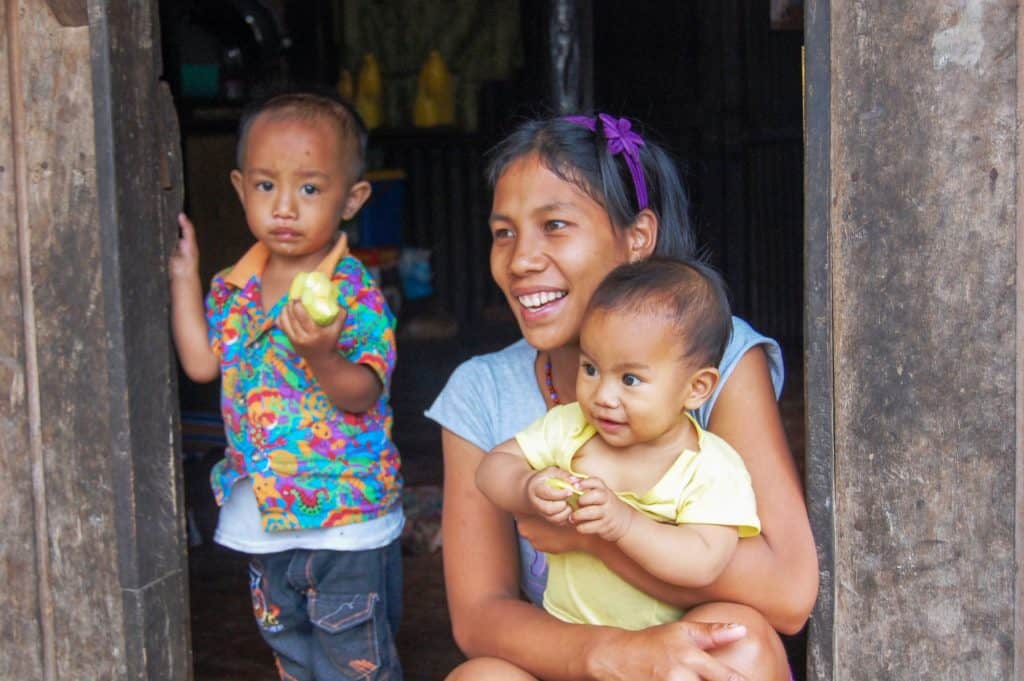 Midwives Save Lives in the Philippines - Samaritan's Purse Canada