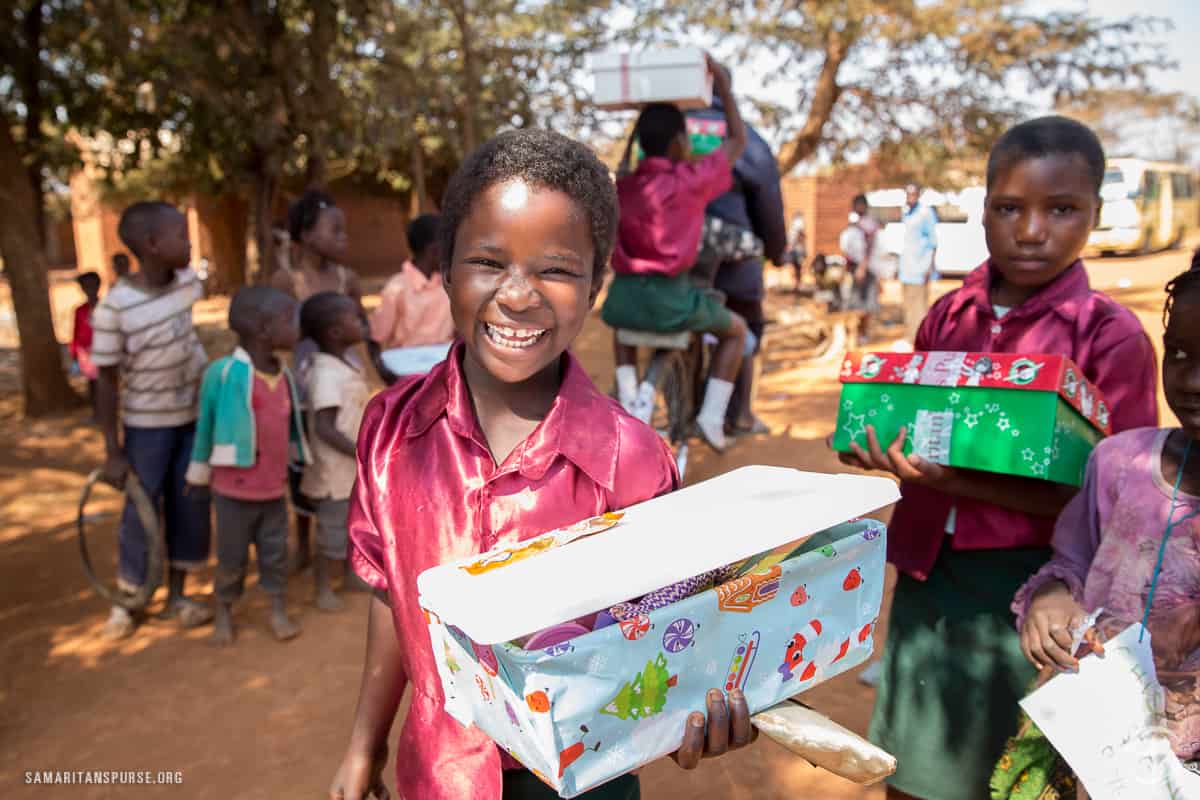 shoebox distribution in Gwirize, Malawi